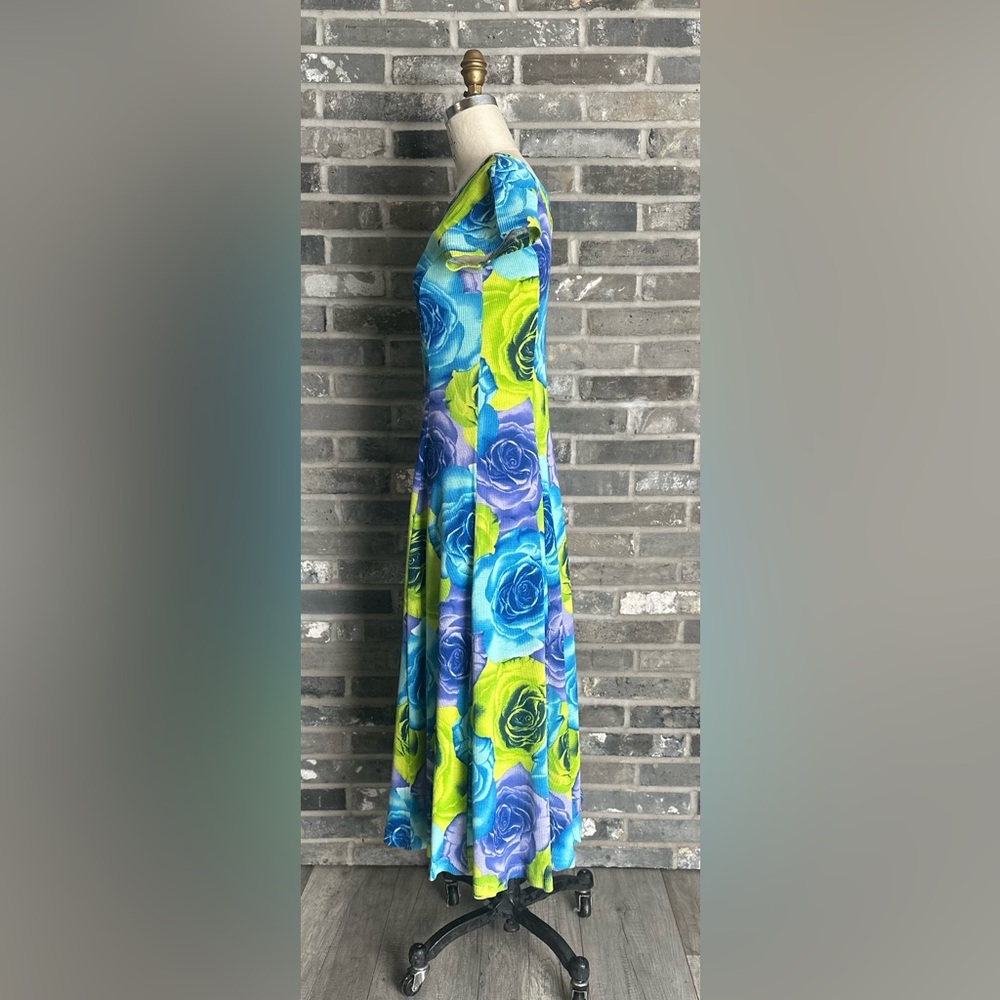 Vintage Y2K Style Rose Print Button-Front Maxi Dress - Picture 4 of 6